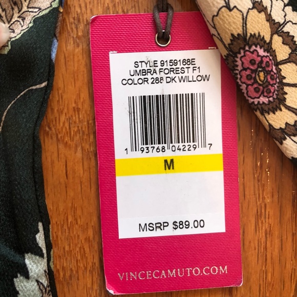 Vince Camuto Floral Satin Split Neck Blouse Top Medium NWT - Picture 2 of 3